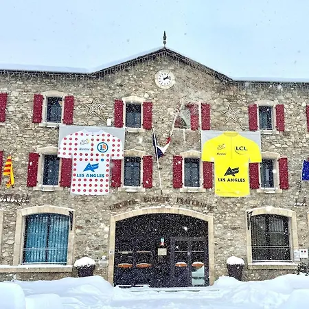 Joli A 2 Min Des Pistes, 5 Min Du Coeur Du Village, Parking Prive, A Pied