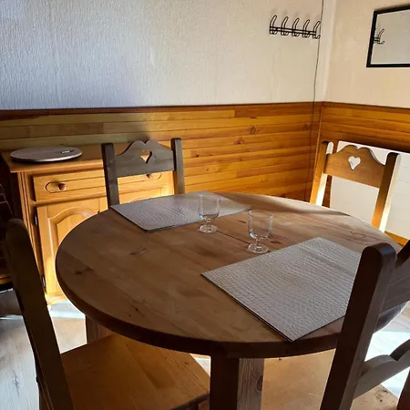 Joli A 2 Min Des Pistes, 5 Min Du Coeur Du Village, Parking Prive, A Pied
